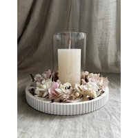 Kerzenwindlicht Mit Trockenblumenkranz I Unterteller Raysin Weis Tischkranz von AlenasUnikate