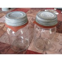 Vintage Hazel Atlas Pint Einmachglas Mit Zinkdeckel Und Roter Gummidichtung von AletaVintageFinds