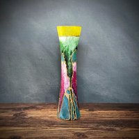 Knospe Vase Handbemaltes Glas Dünn Und Hoch Design Gelb Rosa Gold Moderne Schreibtischdekoration Büro Handgemacht Handwerker Geschenk von AlexGilloDesign