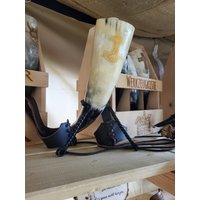 Handgeschmiedeter Omega-ständer, Schwarz Lackiert Für Trinkhorn, Trinkhornständer Handgeschmiedeter Omega-ständer, Schwarz Lackiert Für Trinkhorn, Trinkhornständer von AlexasKreativwerk