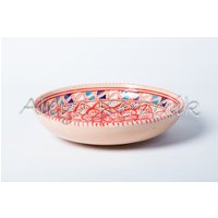 Handgefertigte Flache Ton-Schale Aus Tunesiendiese Schale Ist Ideal Für Die Verwendung Als Dekoration Oder Serviergeschirr Handgefertigte Flache Ton-Schale Aus Tunesiendiese Schale Ist Ideal Für Die Verwendung Als Dekoration Oder Serviergeschirr von Aleyakeramik