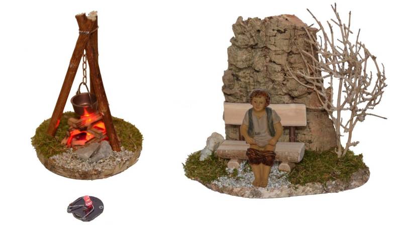 Alfred Kolbe Krippen-Zubehör, Lagerfeuer mit Flackerplatine, für 10-13 cm Figuren, Bank, Hirte von Alfred Kolbe