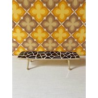 Mini Blumenhocker/Tischchen Mit Schwarz-Weißen Fliesen | 50Er 60Er Mid Century Vintage Mini Blumenhocker/Tischchen Mit Schwarz-Weißen Fliesen | 50Er 60Er Mid Century Vintage von AliceGroovy