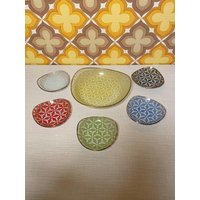 Set Aus 6 Servier-Schälchen/Tellerchen Feinem Glas Mit Goldrand in Gelb, Rot, Grün Und Blau | 50Er 60Er Mid Century Vintage Set Aus 6 Servier-Schälchen/Tellerchen Feinem Glas Mit Goldrand in Gelb, Rot, Grün Und Blau | 50Er 60Er Mid Century Vintage von AliceGroovy