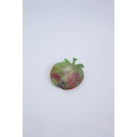 Vintage Emaille Schale in Apfelform, Grün Rote Farben, Retro Dekoration, Kleine Ringschale von AliceVintageTreasury