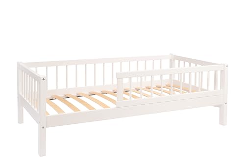 Alije Kinderbett Bett mit Rausfallschutz 120x200 Weiß NINA Lattenrost Bettgestell aus Kiefer Holz für Haus Kinder Jungen & Mädchen - Holzbett Baby Kinderzimmer Junge Deko von Alije