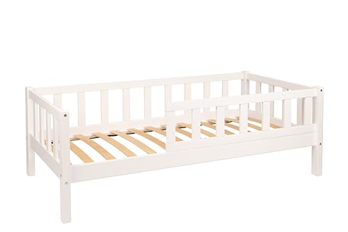 Alije Kinderbett Bett mit Rausfallschutz 140x200 Weiß Leo Lattenrost Bettgestell aus Kiefer Holz für Haus Kinder Jungen & Mädchen - Holzbett Baby Kinderzimmer Junge Deko von Alije