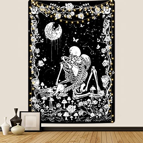 Alishomtll Paar Skelett Wandteppich Mond Blumen Reben Wandbehang Pilz Schädel Kuss Wandteppiche Garten Pflanzen Wandtuch Wandkunst für Schlafzimmer Wohnzimmer 210x150cm Schwarz Weiß von Alishomtll