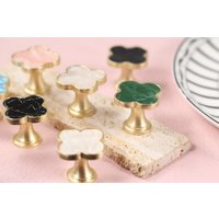 Nordic Clover Messing Schrank Knäufe, Shell Möbel Türknäufe von AllHomewaresSupply