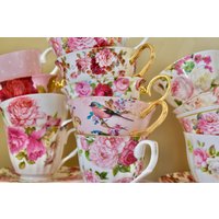 Mismatched Teetassen Und Untertassen Gastgeschenke Für Geburtstagsbraut Luncheon Baby Shower. Kommt Mit Teelicht, Löffel, Serviette Geschenkbox von AllLittleCuteThings