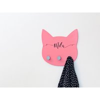 Kleiderständer Aus Holz Mit Babys Name Personalisiert. Rosa Katze Hakenbrett Holz, Montessori Geschenk von AllLittleRockstars