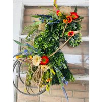 Westernpferdchenkranz - Pferdekopf Lassokranz Buchsbaum Sommerpferd Kranz Mit Seil Bridle Und Lasso von Alldesignsequine