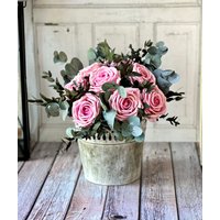Haltbarer Rosen-strauß Mit Eukalyptus von AllegriaDecorations