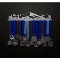 Bergszene - Stilisierte Version Alliierter Medaillenaufhänger-Halter von AlliedMedalHangers