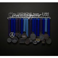 Mein Trink-Team Hat Ein Laufendes Problem - Alliierter Medaillen-Aufhänger von AlliedMedalHangers
