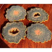 Set Mit 4 Grünen Und Goldenen Geoden-Untersetzern Goldenem Futter von AlliesCraftShopFinds