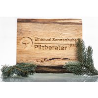 Namensschild Haustür Aus Massivem Eichenholz Mit Eigener Gravur in Verschiedenen Größen, Türschild Holz, Personalisiertes Holzschild M Rinde von AllmieDesign