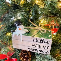 Chillin With My Snowmies Weihnachtsbeleuchtung Holz Buchstapel, Schmelzender Schneemann Weihnachtsbuchstapel, Weihnachtstier-Tablett-Dekor von AlltheDaysCreations
