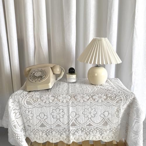 Dekoratives weißes Spitzentuch, das jedem Treffen oder Event einen Hauch von Eleganz verleiht (120 x 120 cm) von Allthingstore