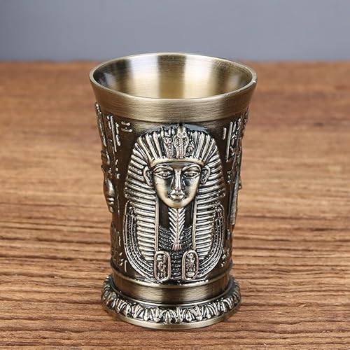 Kreative Metall-Cocktail-Tasse, altägyptisches Whiskyglas mit charmanten geschnitzten Mustern (Bronze) von Allthingstore