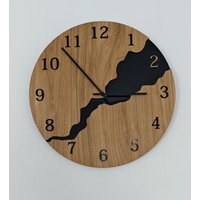 Große Dekorative Wanduhr Aus Massiver Eiche Und Schwarzem Glänzendem Acryl von Almanato