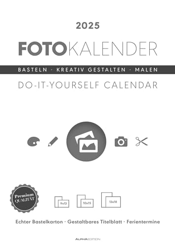 Alpha Edition - Foto-Bastelkalender weiß 2025, 21x29,7cm, Do it yourself Kalender mit Seiten aus hochwertigem Bastelkarton, gestaltbares Titelblatt, Ferientermine DE/AT/CH und int. Kalendarium Alpha Edition - Foto-Bastelkalender weiß 2025, 21x29,7cm, Do it yourself Kalender mit Seiten aus hochwertigem Bastelkarton, gestaltbares Titelblatt, Ferientermine DE/AT/CH und int. Kalendarium von Alpha Edition