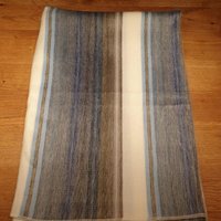 Einzigartige Decke Aus Babyalpakawolle, Grau-Weiss-Blau-Gestreift, Gewebtes Unikat von AlphaAlpakaUnikate