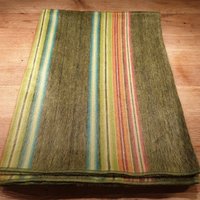 Kuschelig Weiche Decke Aus Babyalpakawolle, Grün - Regenbogen von AlphaAlpakaUnikate