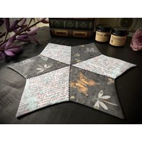 stern Decke Schmetterlinge Jane Austen, Unikat, Tischdecke, Platzset, Patchwork, Deko, Deckchen, Jahreszeiten - Gothic Halloween stern Decke Schmetterlinge Jane Austen, Unikat, Tischdecke, Platzset, Patchwork, Deko, Deckchen, Jahreszeiten - Gothic Halloween von Alrunalovelace
