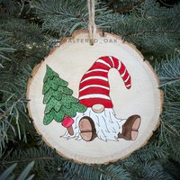 Gnome Weihnachtsschmuck Weihnachtsbaum Holzscheibe Ornament Liebhaber Geschenk von AlteredOak