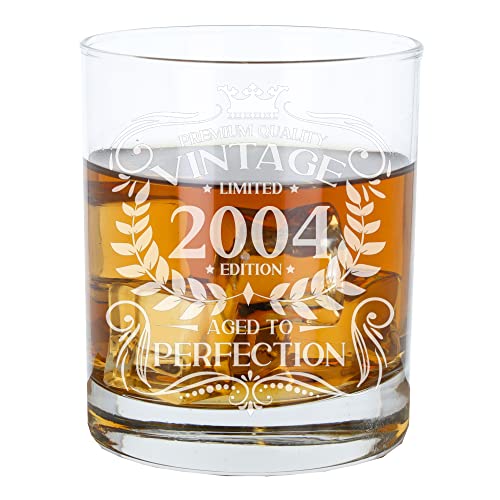 Always Looking Good Geschenk zum 19. Geburtstag für Herren, Vintage 2004 Aged to Perfection, graviertes Whiskyglas, Geschenk für 19 Jahre, geätztes Whisky, Bourbon, Scotch, Lowball-Trinkglas von Always Looking Good