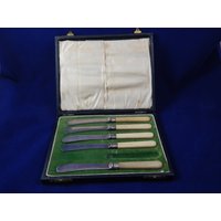 Antikes Set Nickel Silber Menümesser Celluloid Griffe von AlwaysPlanBVintage