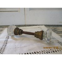 Dies Ist Ein Schönes Set Aus Glas Und Messing Türknöpfe. Sie Messen 2 1/2" X 1/2". Es Gibt Keine Chips Oder Risse. Haben 8 Punkte von AmazingCollections