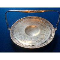 Antik Meriden Silber Fuß Pierced Rim Centerpiece/Brautkorb Mit Henkel von AmazingSilver21