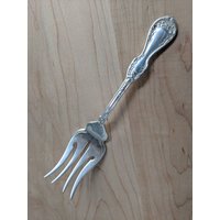 Antike Simmons Hall 1906 Distel Buffet/Wurst Serviergabel 7 1/4", Mono C W Antike Simmons Hall 1906 Distel Buffet/Wurst Serviergabel 7 1/4", Mono C W von AmazingSilver21