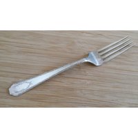 Antiker Aristokrat Silber 1930 Oval Kranz Speisegabel 7 1/2", 3Er Set Antiker Aristokrat Silber 1930 Oval Kranz Speisegabel 7 1/2", 3Er Set von AmazingSilver21