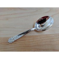 Vintage King Edward Silber 1949 Moss Rose Baby Löffel 4 3/8" Vintage King Edward Silber 1949 Moss Rose Baby Löffel 4 3/8" von AmazingSilver21