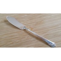Vintage Oneida Heirloom Sterling 1948 Damask Rose Flachgriff Master Buttermesser 6 7/8 " Vintage Oneida Heirloom Sterling 1948 Damask Rose Flachgriff Master Buttermesser 6 7/8 " von AmazingSilver21