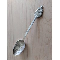 Vintage Sterling Silber Kobe Figur Natur Szene Repousse Schale Teelöffel 5 1/2" Vintage Sterling Silber Kobe Figur Natur Szene Repousse Schale Teelöffel 5 1/2" von AmazingSilver21