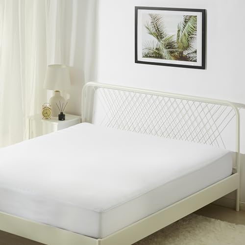 Amazon Basics Matratzenschoner - 45 cm Tiefe wasserdichte Geräuschlose Waschbare Matratzenauflage, 140 x 200 cm, Weiß von Amazon Basics