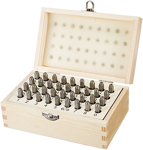 Amazon Basics Schlagbuchstaben Stanz-Kit für Metall und Leder - 4 mm von Amazon Basics