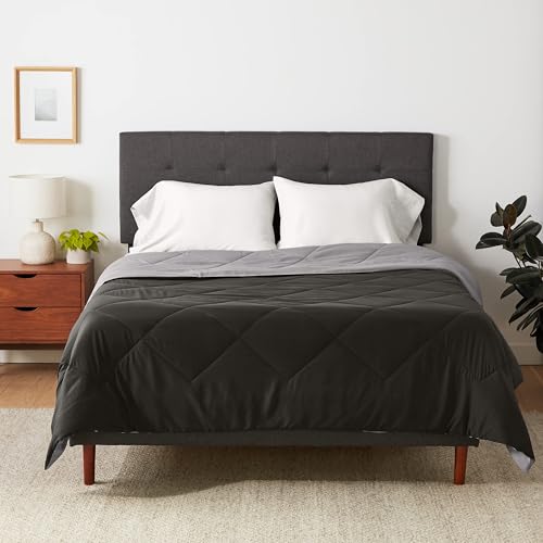 Amazon Basics Steppdecke aus Mikrofaser, beidseitig verwendbar, 140 x 200 cm, Grau/Schwarz von Amazon Basics