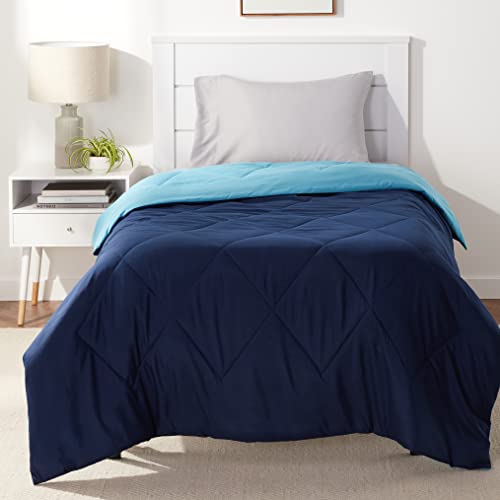 Amazon Basics Steppdecke aus Mikrofaser, beidseitig verwendbar, 135 x 200 cm, Marineblau/Himmelblau von Amazon Basics