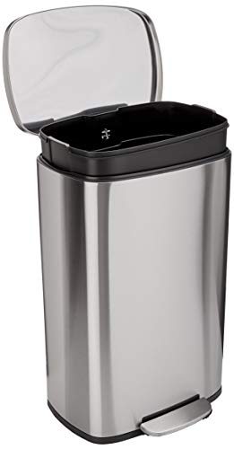 Amazon Basics Rechteckig 50 l Mülleimer für die Küche mit Stahlrohrpedal - Sanft Schließend mit Deckel, für Küche, Bad oder Büro, 13.2 gallons, Satiniertes Nickel von Amazon Basics