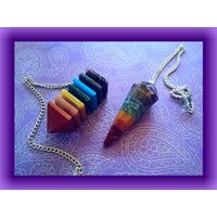 Chakra Pendel Set Pyramide & Facettierte Edelstein-Pendel von AmazonCrystals