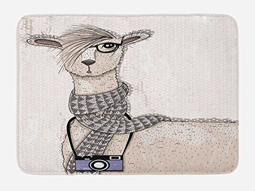 Ambesonne Tier-Badematte, Lama mit Kameraschal und Brille, Hipster-Tier auf beigepunktetem Hintergrund, Plüsch-Badezimmerdekormatte mit Rutschfester Unterseite, 74,9 x 44,5 cm, Elfenbein-Anthrazit Ambesonne Tier-Badematte, Lama mit Kameraschal und Brille, Hipster-Tier auf beigepunktetem Hintergrund, Plüsch-Badezimmerdekormatte mit Rutschfester Unterseite, 74,9 x 44,5 cm, Elfenbein-Anthrazit von Ambesonne