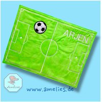 Platzdeckchen "Fußballfeld" Mit Wunschname, Individualisierbar, Wunschfarbe, Untersetzer Platzdeckchen "Fußballfeld" Mit Wunschname, Individualisierbar, Wunschfarbe, Untersetzer von AmeliesIdeen