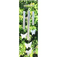 Handgefertigtes Windspiel Mit Schmetterling Und Größerem Windfänger Handgefertigtes Windspiel Mit Schmetterling Und Größerem Windfänger von AmericanChime