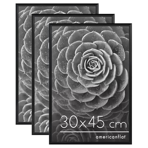 Americanflat Bilderrahmen 30x45 cm in Schwarz - Set mit 3 Stück - 30x45 cm Rahmen im Schmalen Design, Plexiglas-Abdeckung und Aufhängevorrichtung für Horizontale oder Vertikale Wandanzeige Americanflat Bilderrahmen 30x45 cm in Schwarz - Set mit 3 Stück - 30x45 cm Rahmen im Schmalen Design, Plexiglas-Abdeckung und Aufhängevorrichtung für Horizontale oder Vertikale Wandanzeige von Americanflat