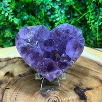 Ausgezeichnete Exemplare 3, 6 "Breite Herzform Rutilierte Amethyst Großer Lila Quarz Polierte Kante Auf Ständer Natürlicher Roher # 1009 von AmethystCreationShop